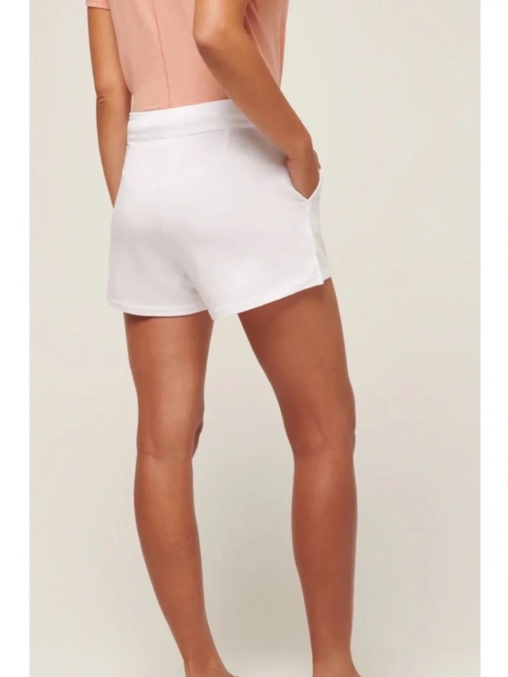 Travis Mathew Medium NEW Cloud Terry Short White Lounge Comfy Minimal